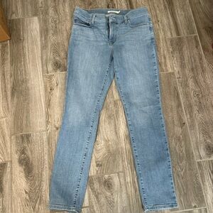 Levi’s 311 shaping skinny blue jeans size 29 x 30L EUC